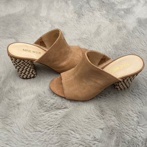NINE WEST Tan suede mule with textured heel size 5